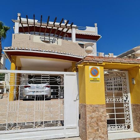 Chalet Los Jarrones Torre Del Mar Bagian luar foto
