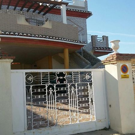Chalet Los Jarrones Torre Del Mar Bagian luar foto